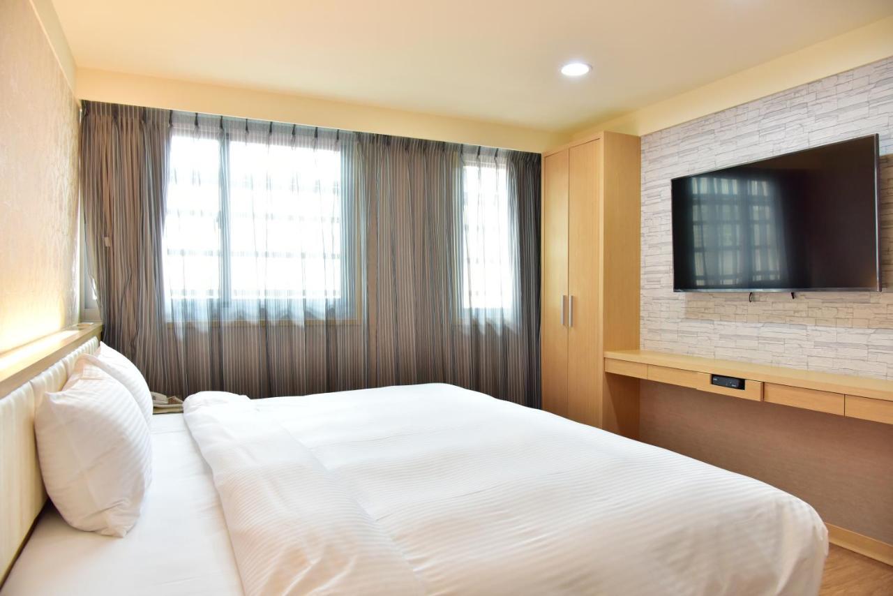 Mei Hotel Тайчжун Экстерьер фото