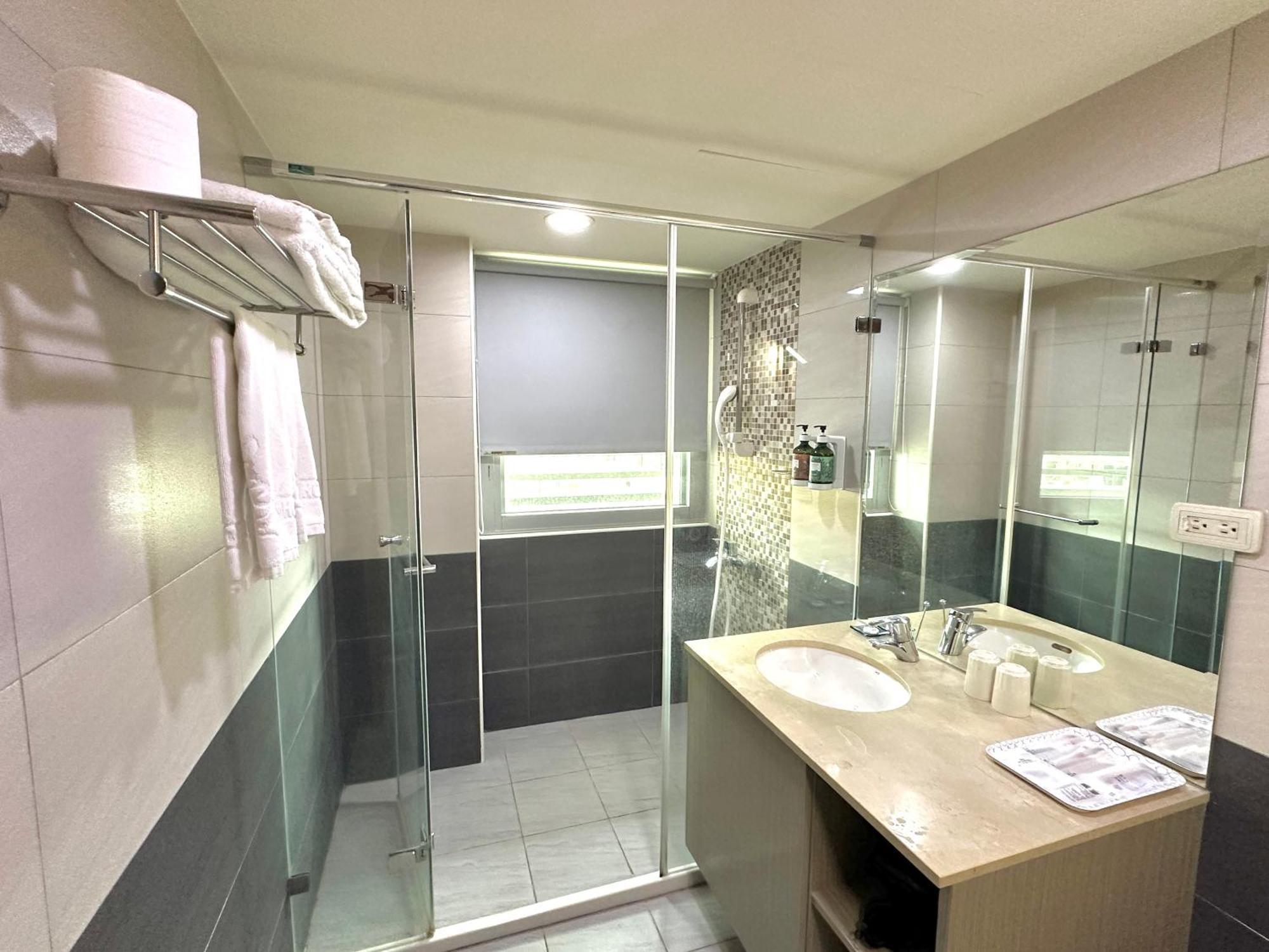 Mei Hotel Тайчжун Экстерьер фото