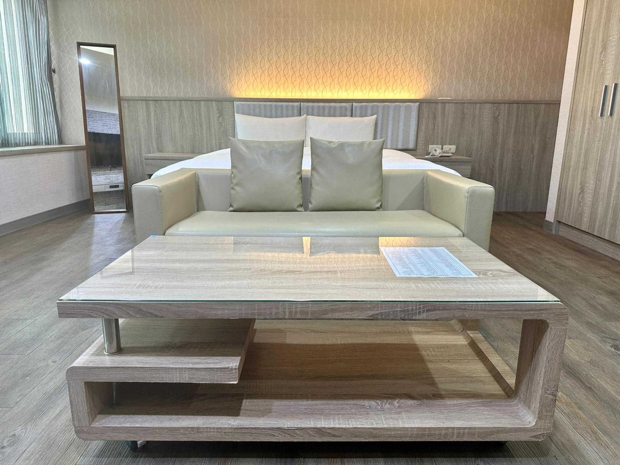 Mei Hotel Тайчжун Экстерьер фото