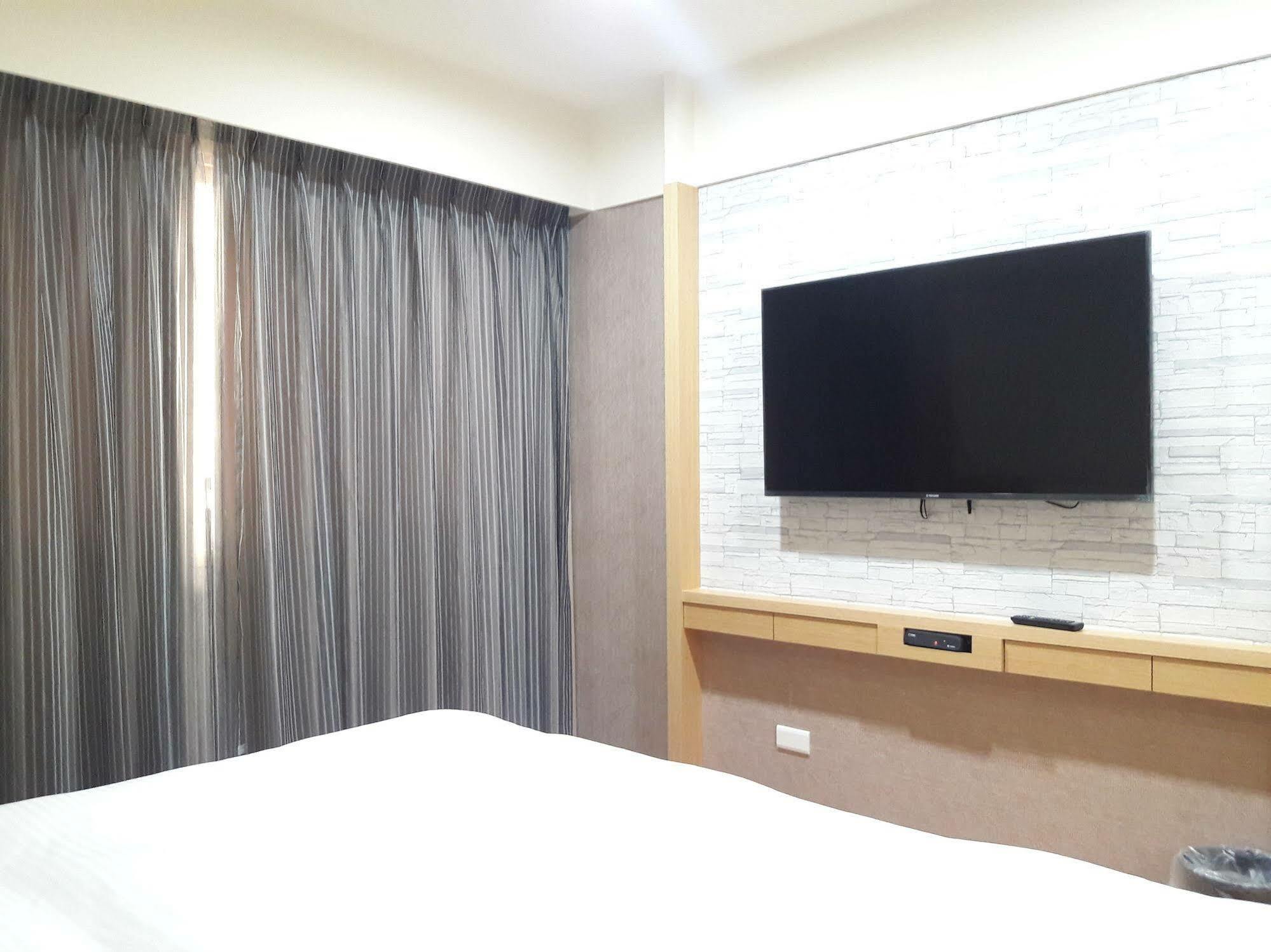 Mei Hotel Тайчжун Экстерьер фото